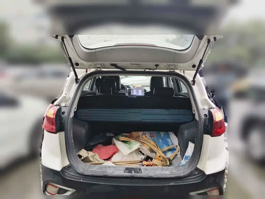 JAC Refine S3 2014 2014 1.5L CVT Luxury Smart