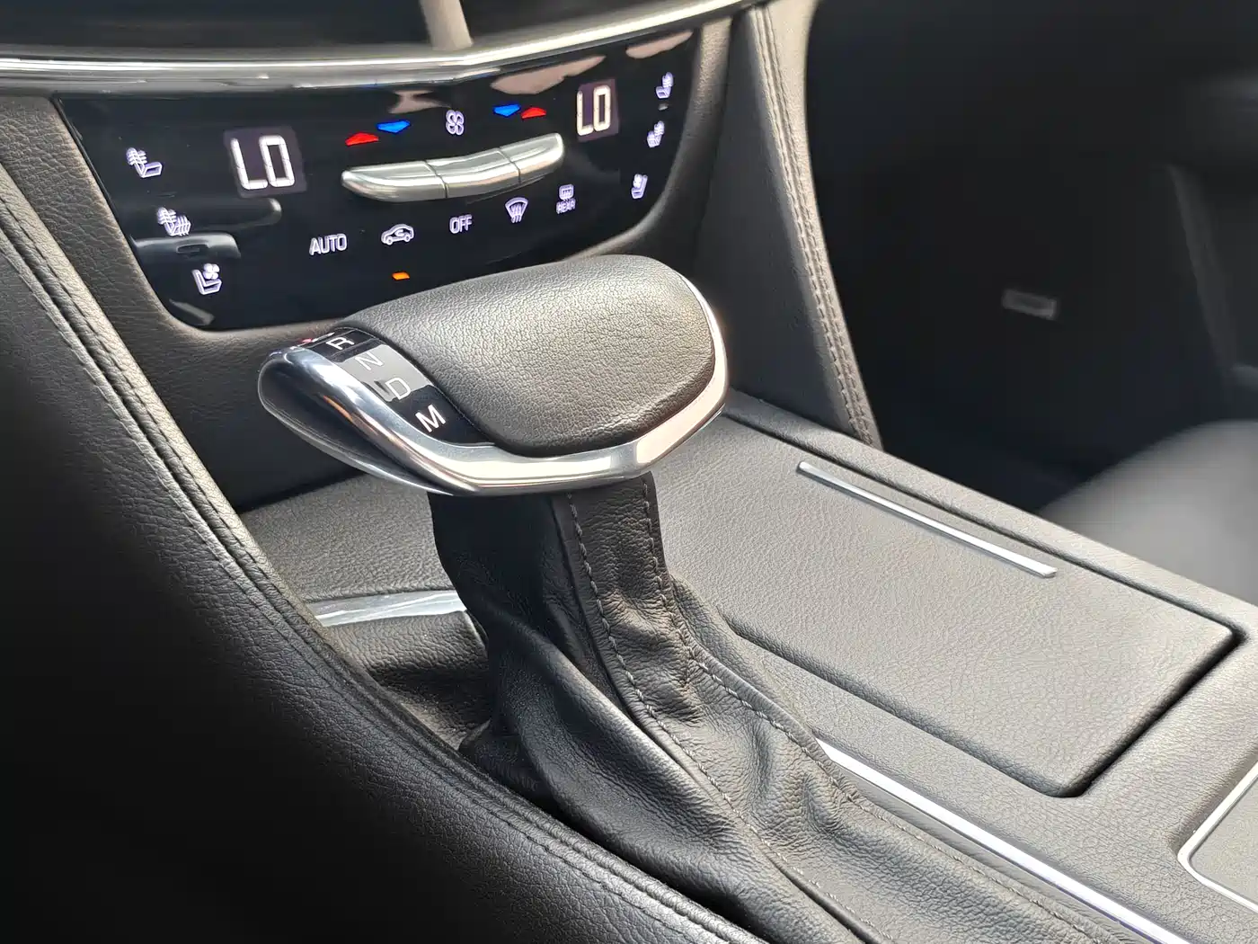 Cadillac CT6 2017 28T Luxury фото 21