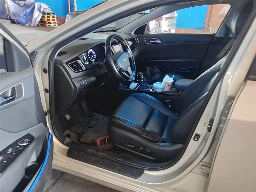Hyundai Mistra 2014 1.8L Auto Premium DLX фото 16