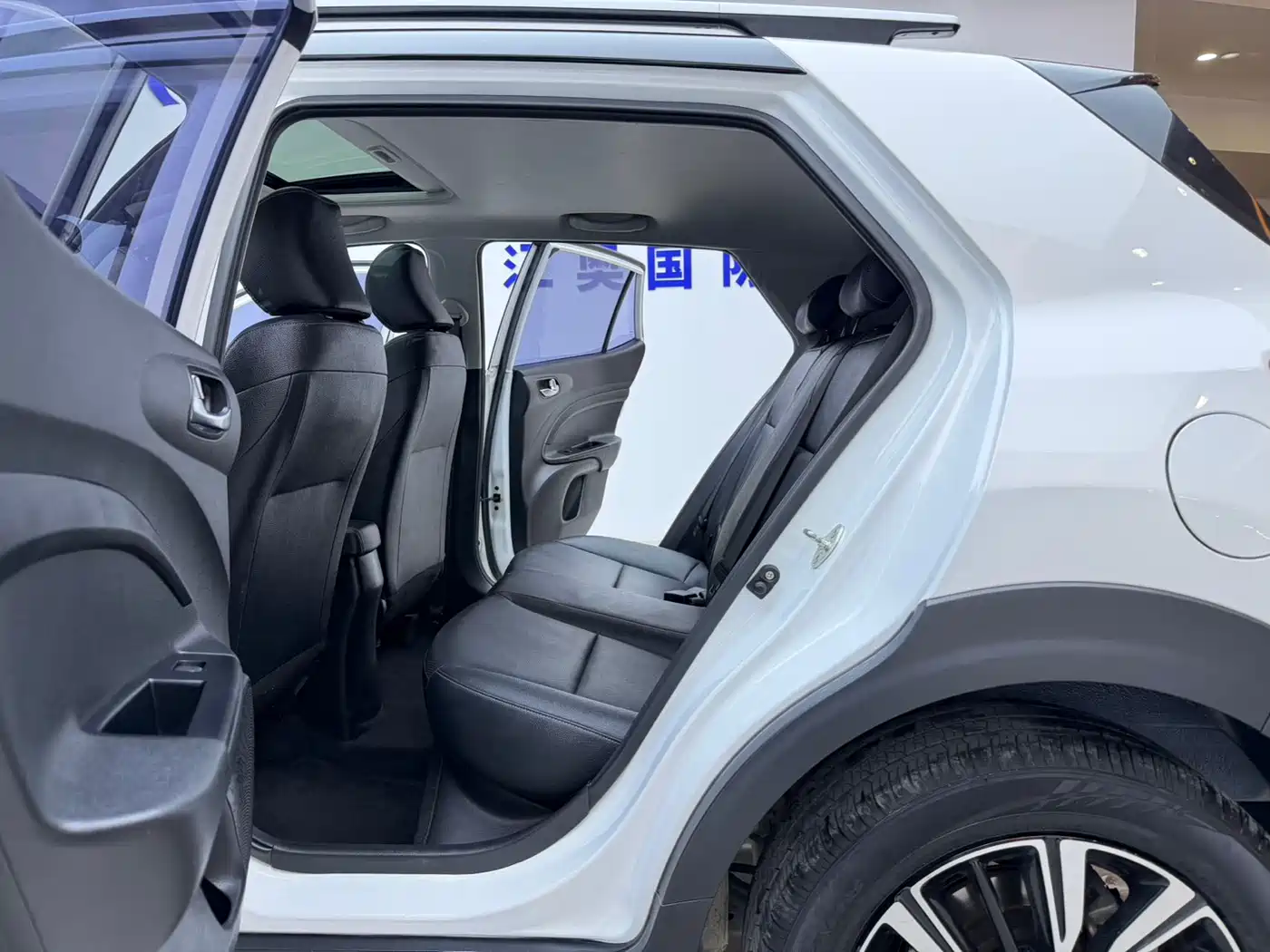 Kia KX1 2021 1.4L CVT Fun Sunroof Version фото 13
