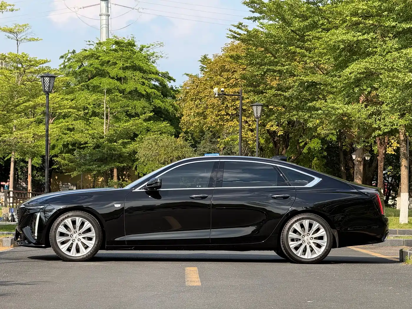 Cadillac CT6 2023 28T Premium Model фото 2