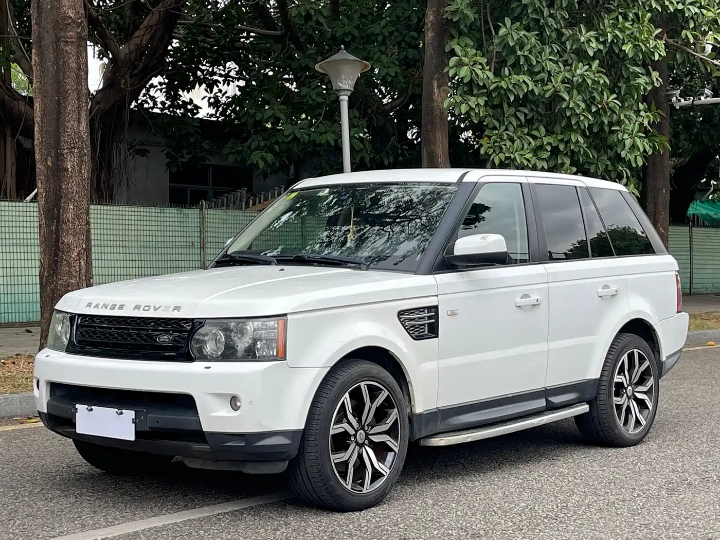 Land Rover Range Rover Sport 2012 3.0 TDV6 HSE Diesel Version