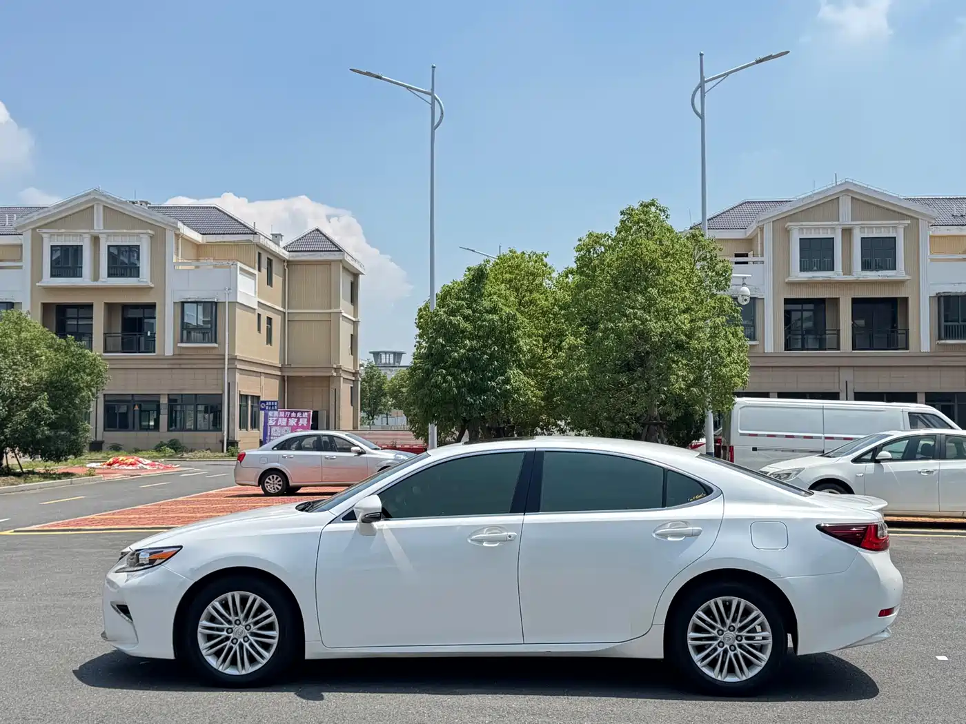Lexus ES 2015 200 Elite Edition фото 8