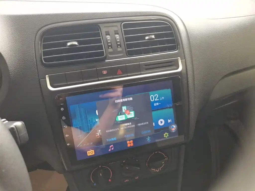 Volkswagen Polo 2016 1.4L Automatic Trend фото 13