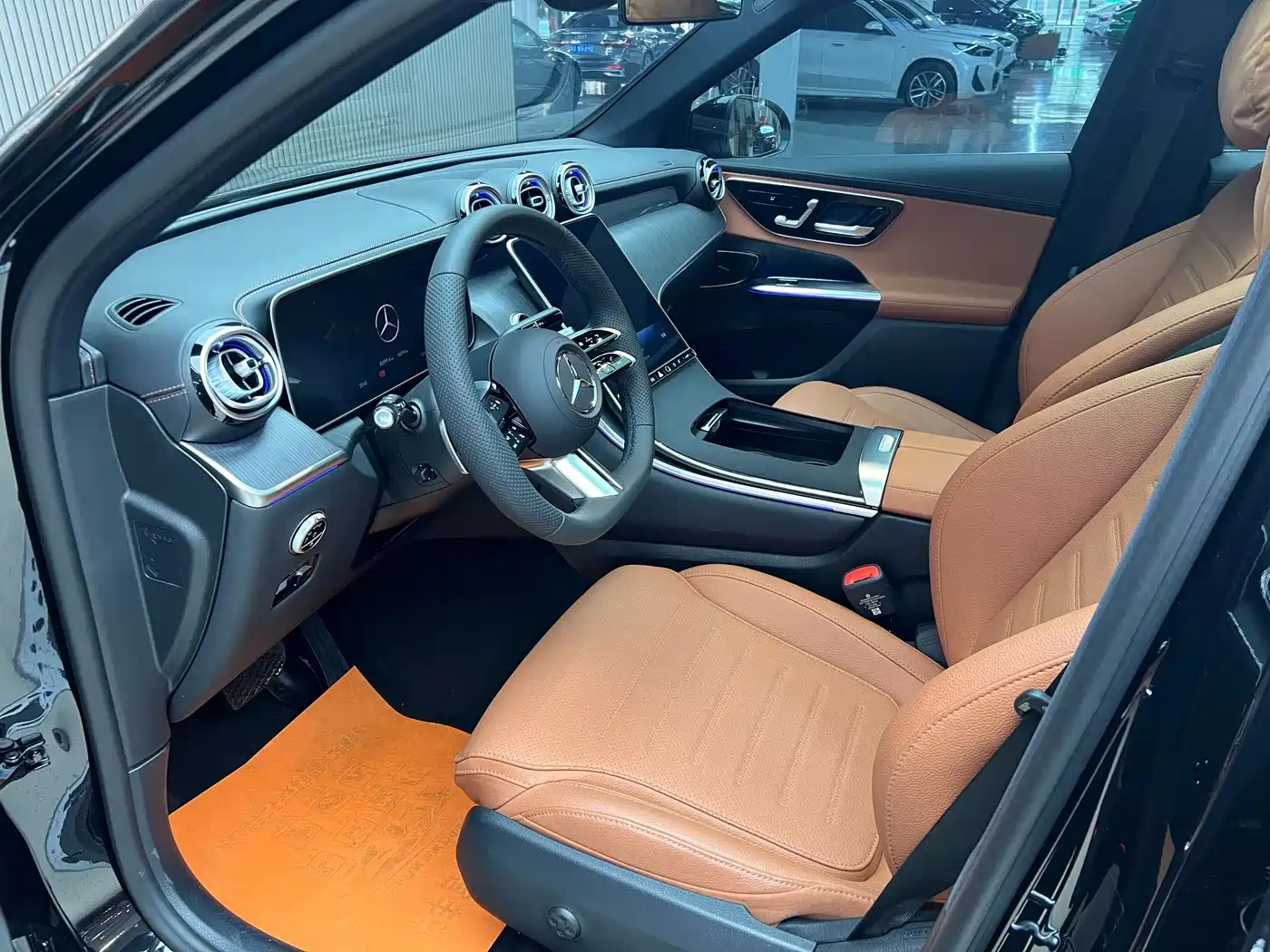 Mercedes-Benz GLC 2025 Model Year GLC 260 L 4MATIC Luxury фото 15