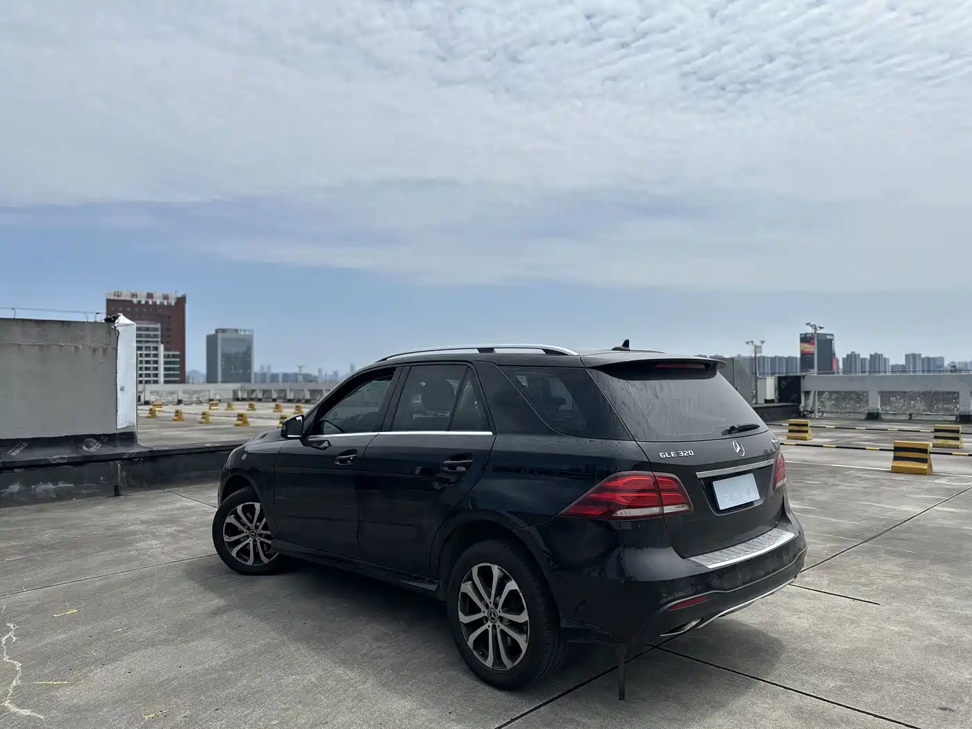 Mercedes-Benz GLE 2016 GLE 320 4MATIC Luxury фото 12