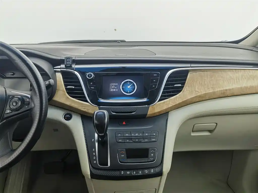 Buick GL8 2017 ES 28T Comfort Type China V фото 12