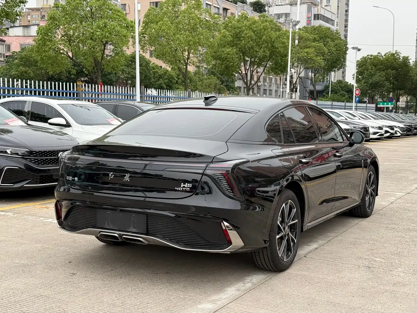 Hongqi H6 2025 Model 2.0T Beauty Edition фото 4