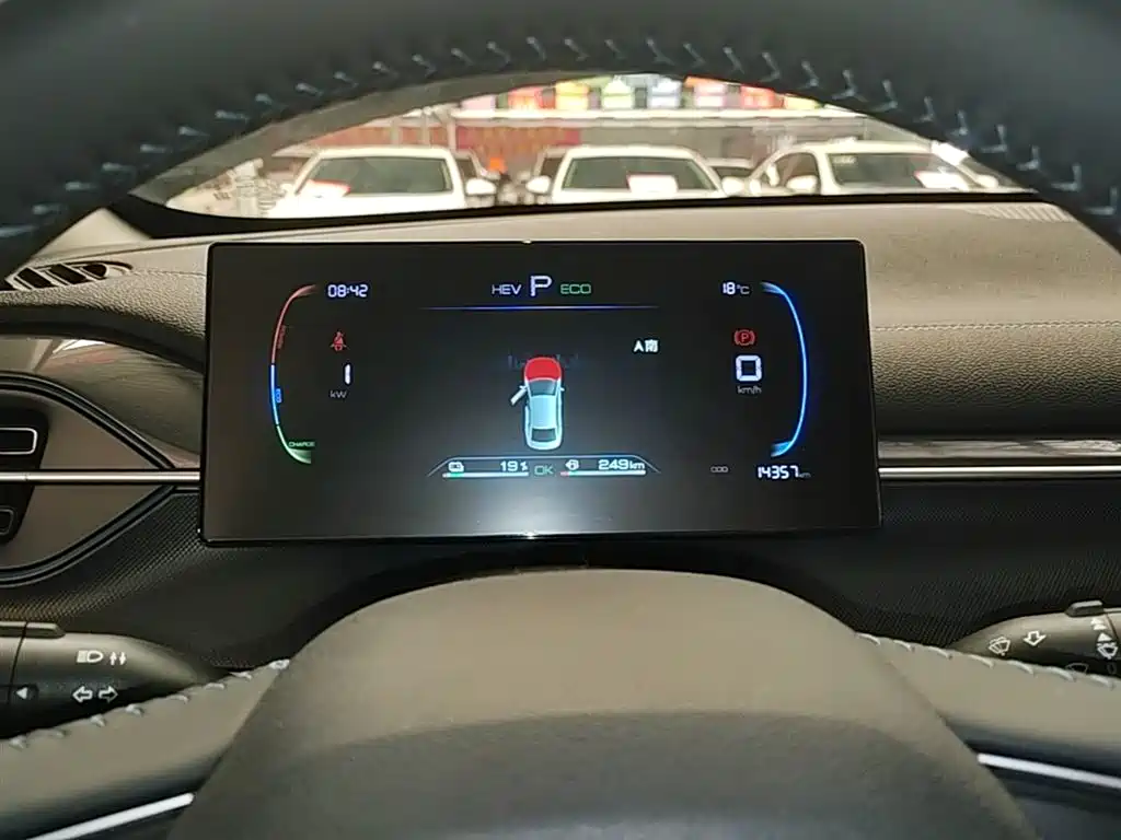 BYD Destroyer 05 2024 Glory Edition DM-i 55KM Luxury фото 12