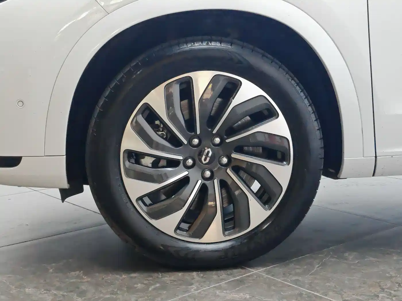 AITO Wenjie AITO M7 2022 1.5T AWD Luxury Edition фото 6