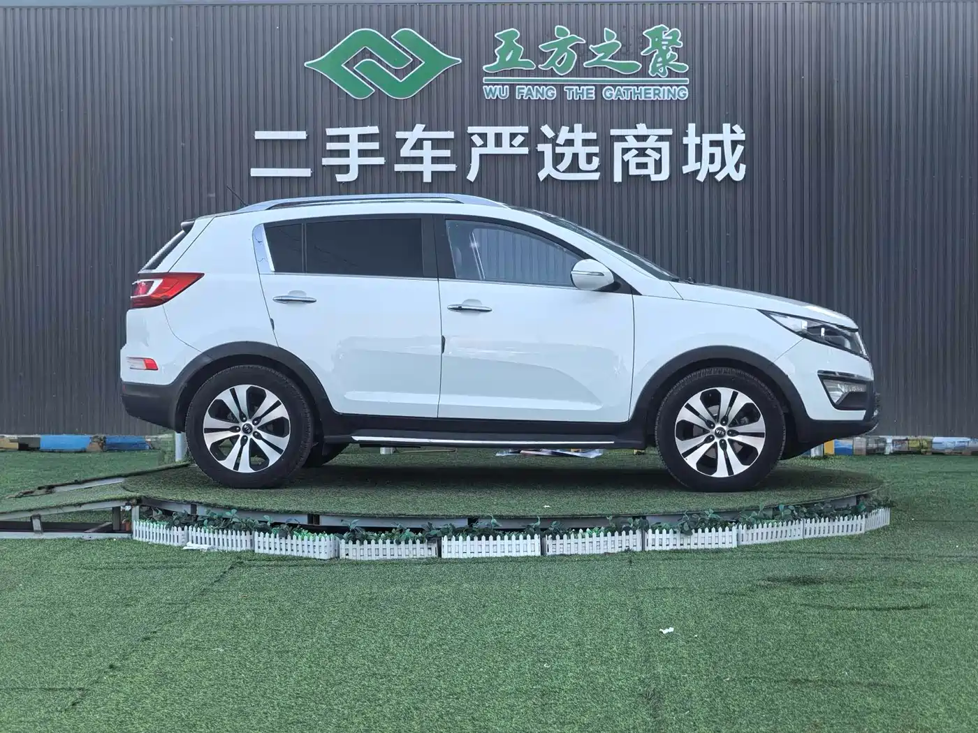 Kia Sportage 2012 2.0L Automatic 2WD NAVI Edition фото 4