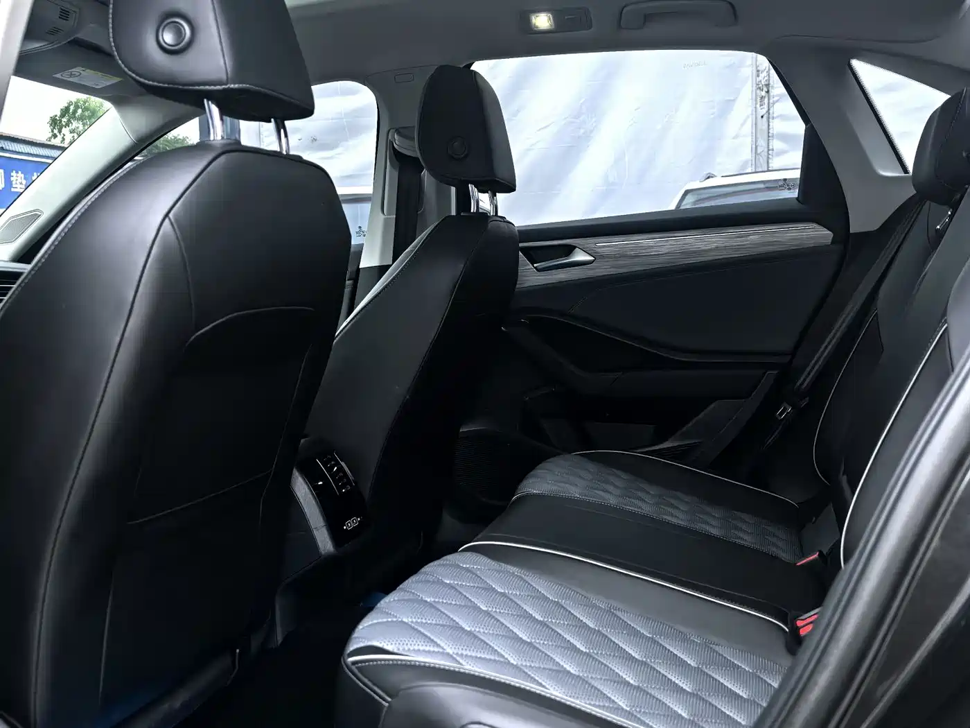 Volkswagen Sagitar 2024 300TSI DSG Surpass Edition фото 5