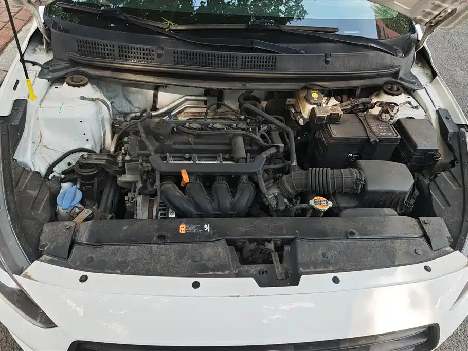 Hyundai Verna 2020 1.4L Manual GL Renewal Edition фото 10