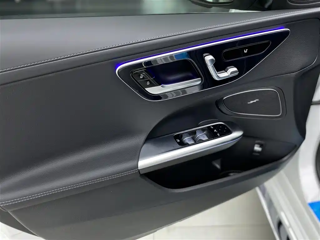 Mercedes-Benz C-Class 2023 Facelift C 260 L Sport Edition фото 19