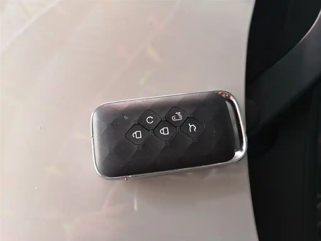 Wuling Motors Xingguang 730 New Energy 2025 2025 Model Plug-in Hybrid Base Version