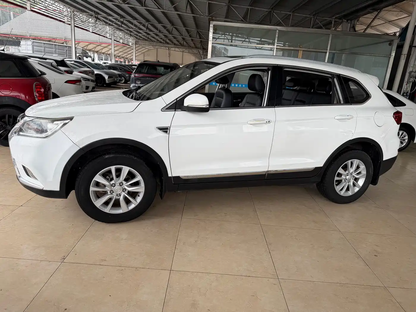 BAIC Huansu S6 2019 2016 1.5T Manual Leading Style