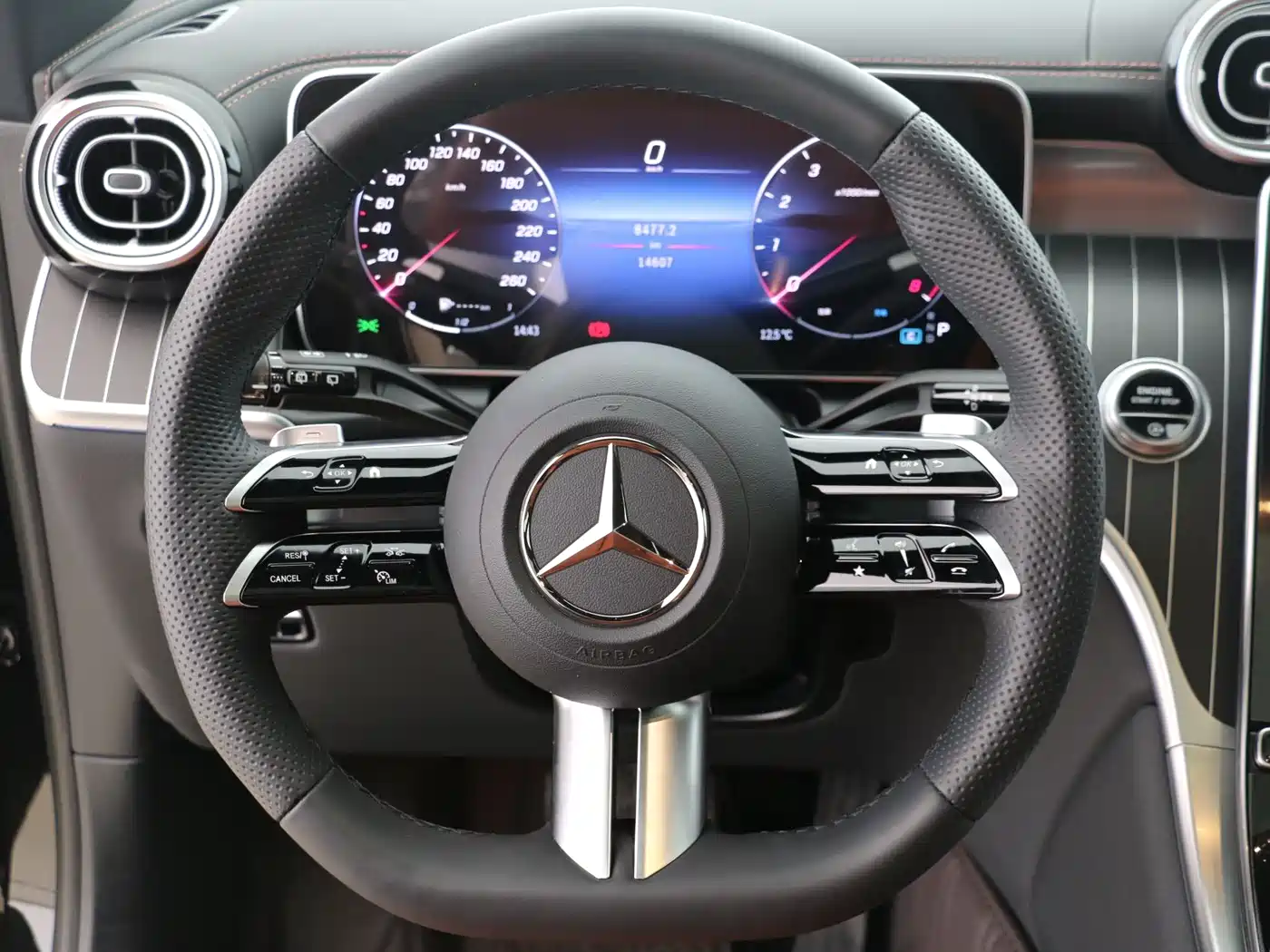 Mercedes-Benz GLC 2024 GLC 300 L 4MATIC Dynamic 5-seater фото 11