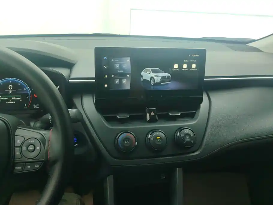 Toyota Corolla Cross 2024 Model 2.0L Pioneer Edition фото 13