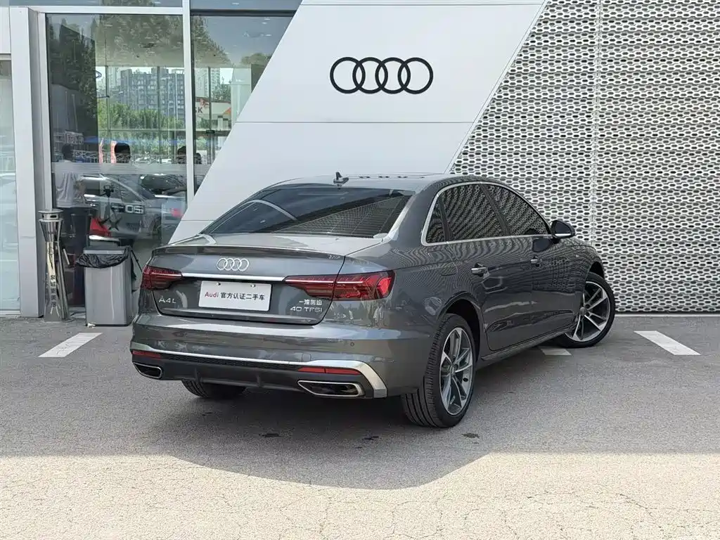 Audi A4L 2020 40 TFSI Fashion Dynamic Edition фото 4