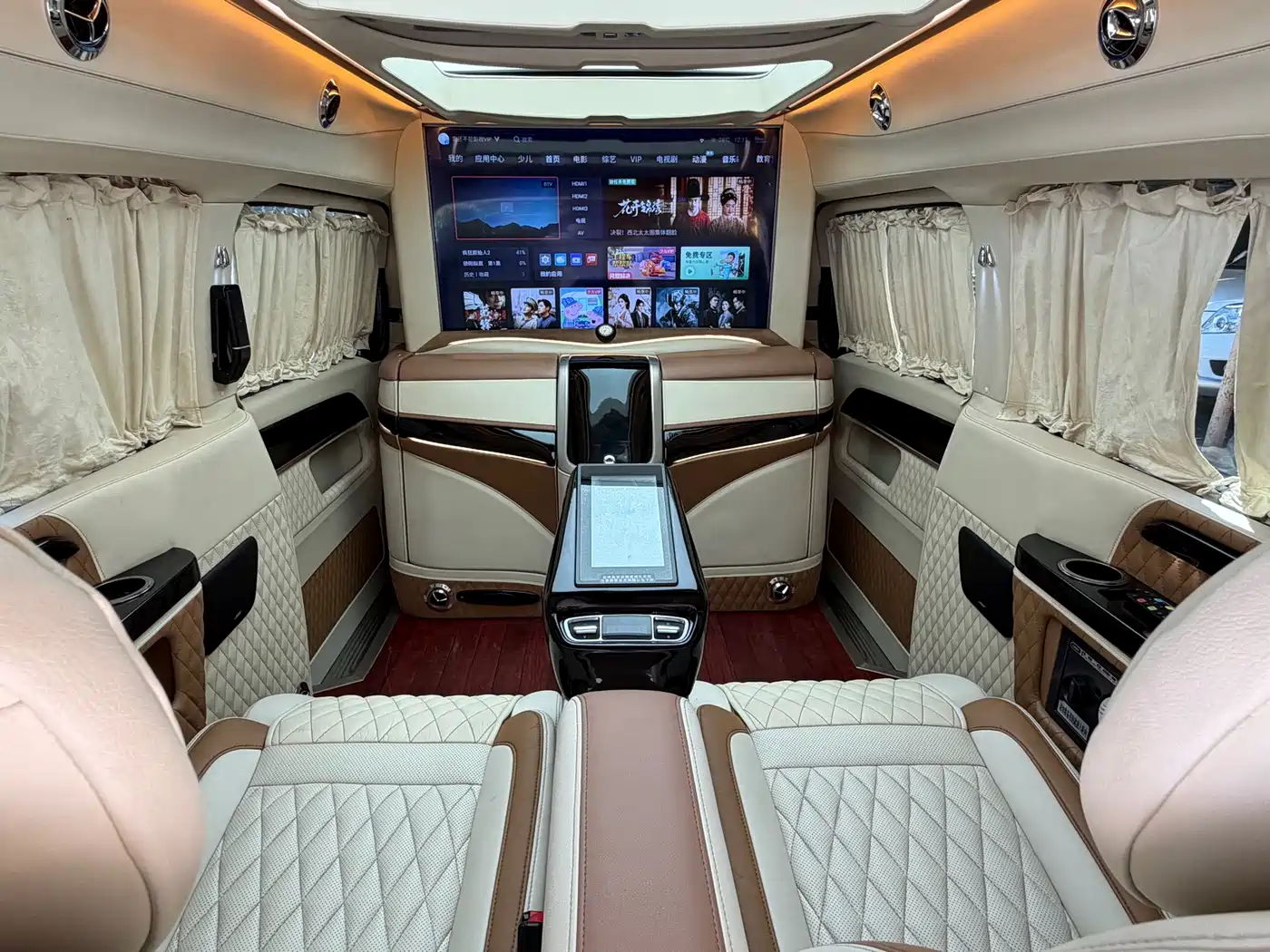 Mercedes-Benz V-Class 2018 2018 V 260 L Premium Long Version China V