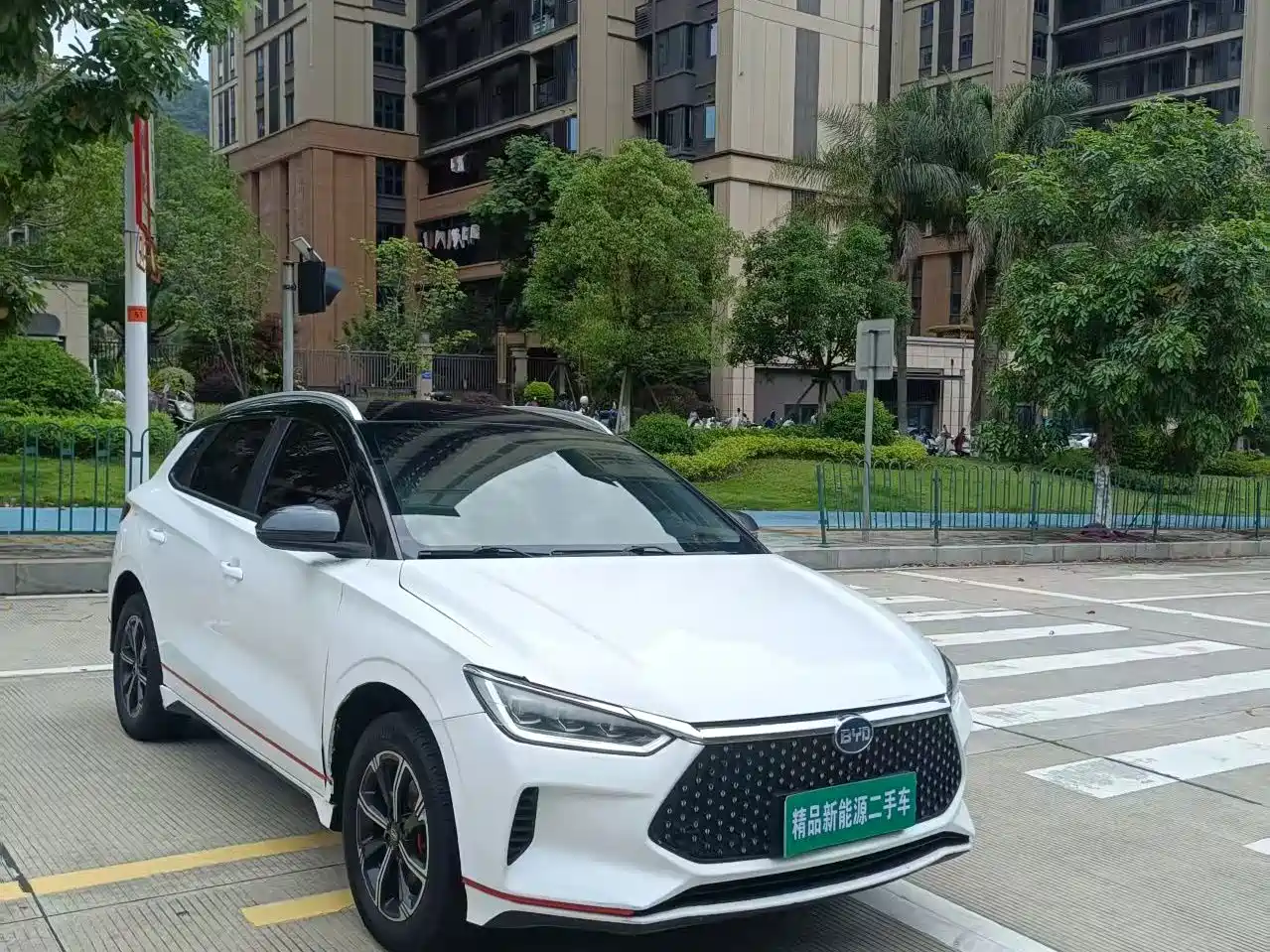 BYD e2 2021 Premium Model фото 3