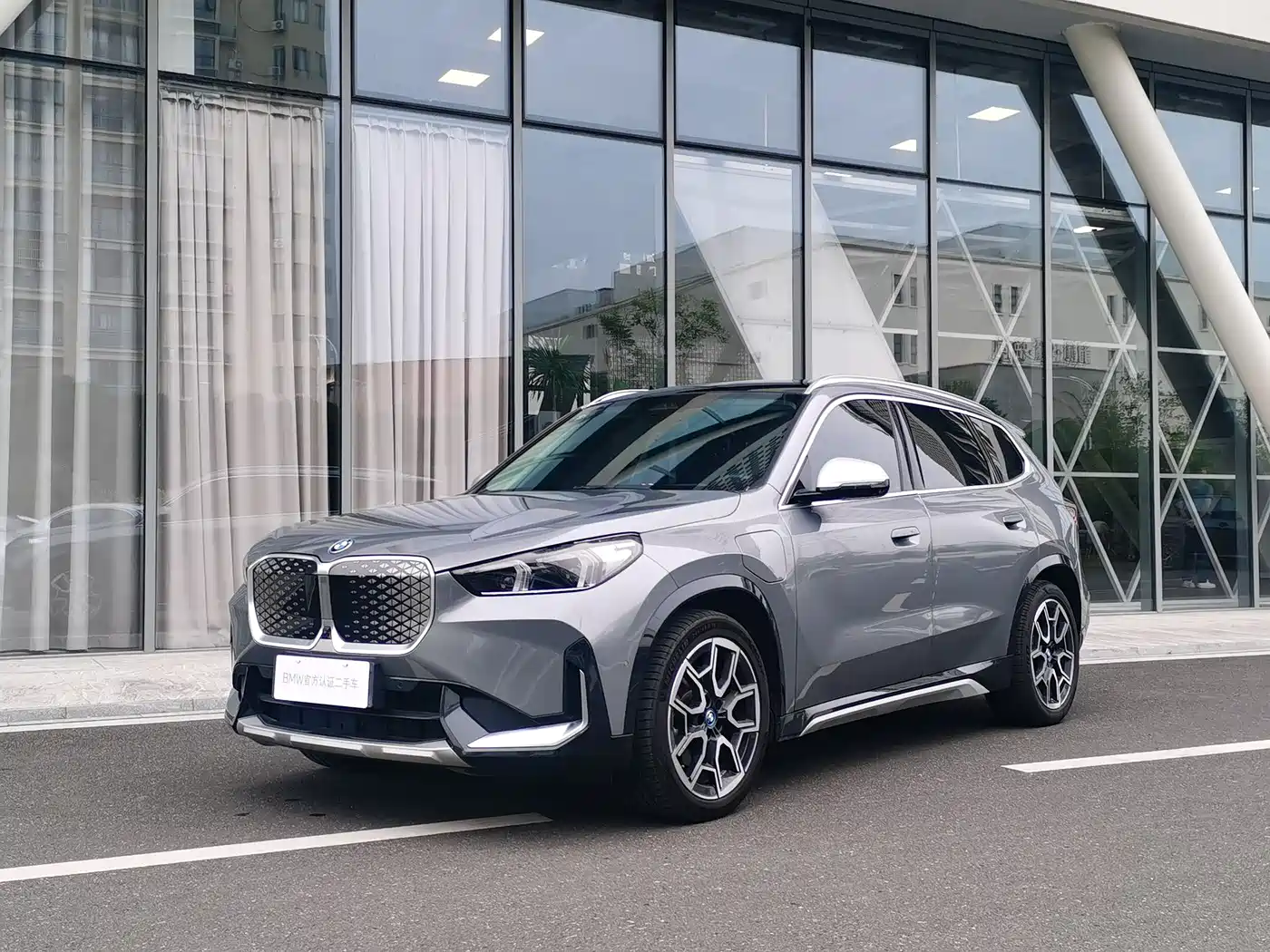BMW iX1 2023 xDrive30L X Design Package
