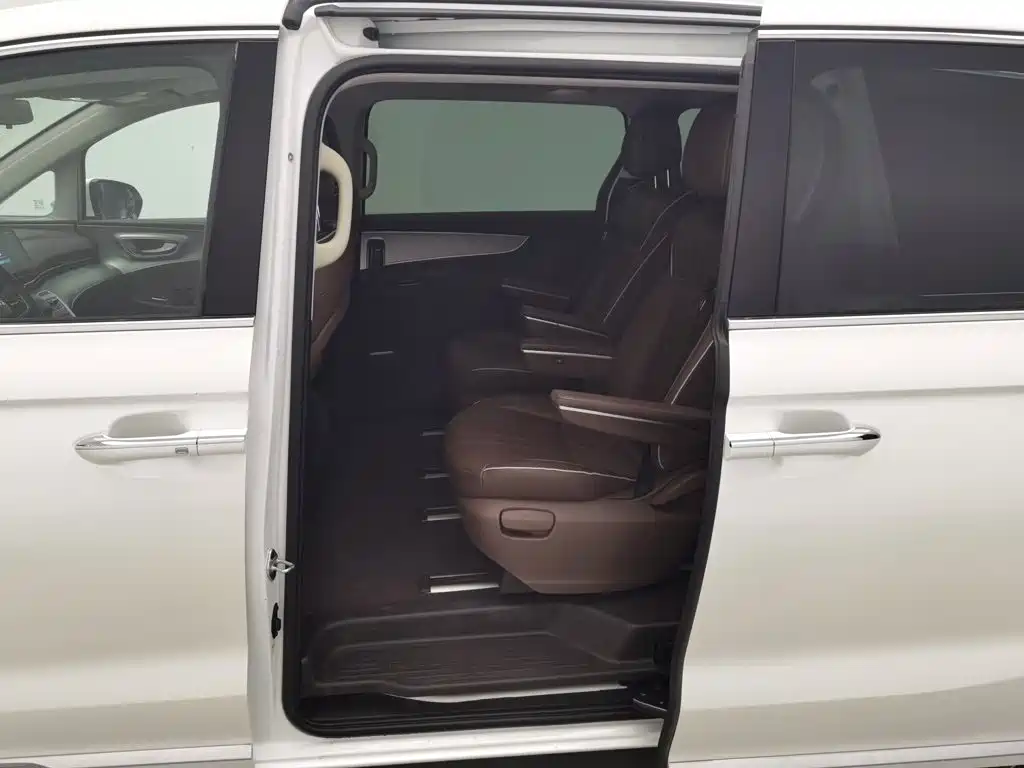 Roewe iMAX8 2024 2023 400TGI Comfort Edition