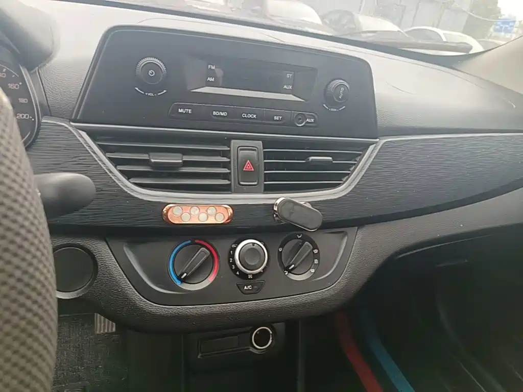 Baojun 310 2017 2016 1.2L Manual Value Edition