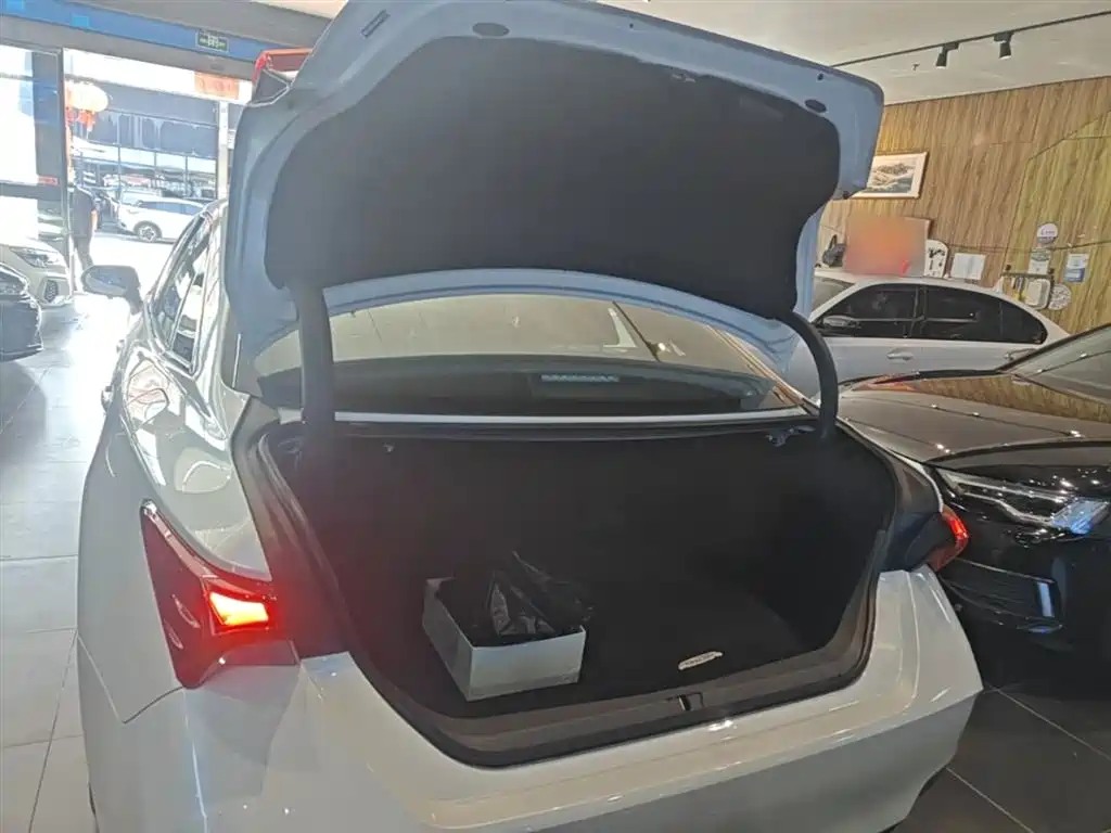 Toyota Avalon 2023 2.0L Premium Selection фото 19