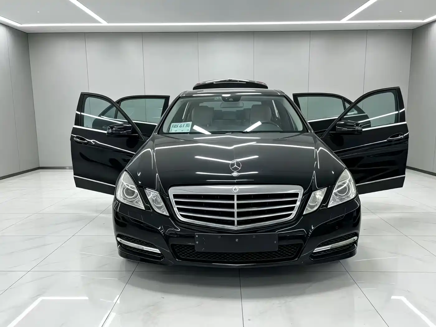 Mercedes-Benz E-Class 2012 E 300 L Fashion