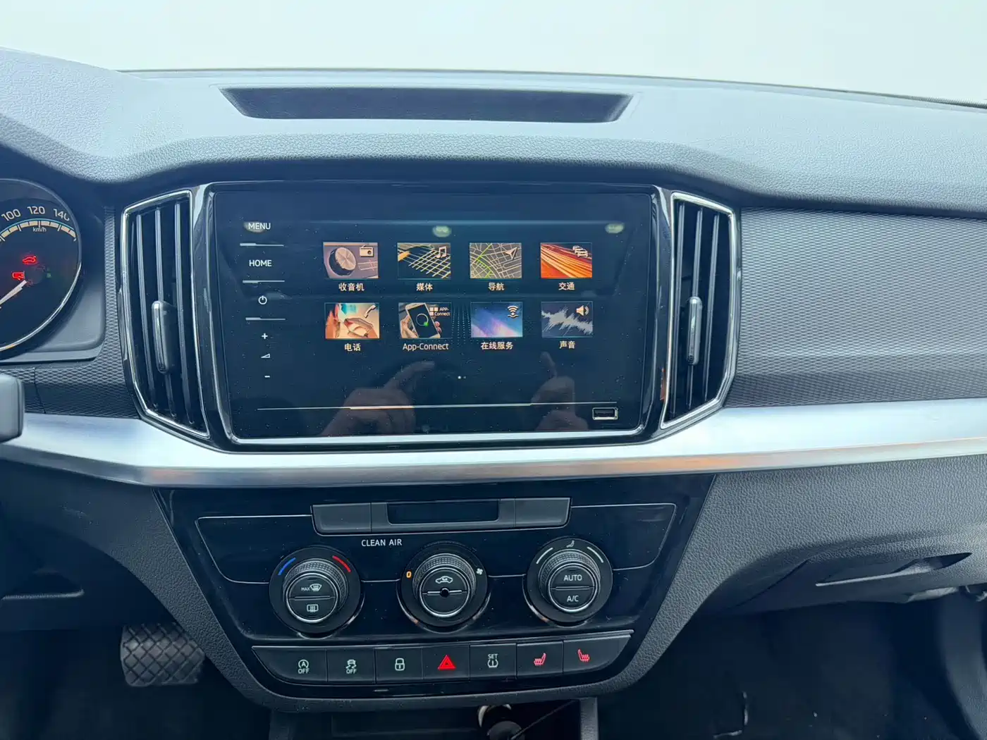 Škoda Kamiq 2022 1.5L Automatic Comfort Edition фото 10