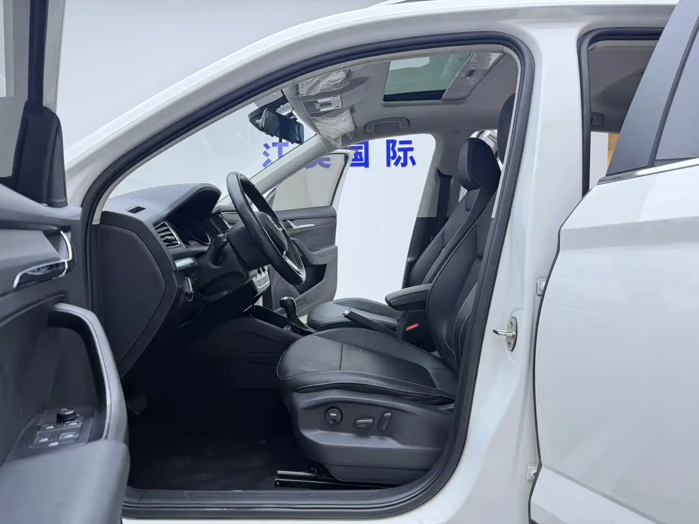 Škoda Kamiq 2022 1.5L Automatic Comfort Edition фото 5