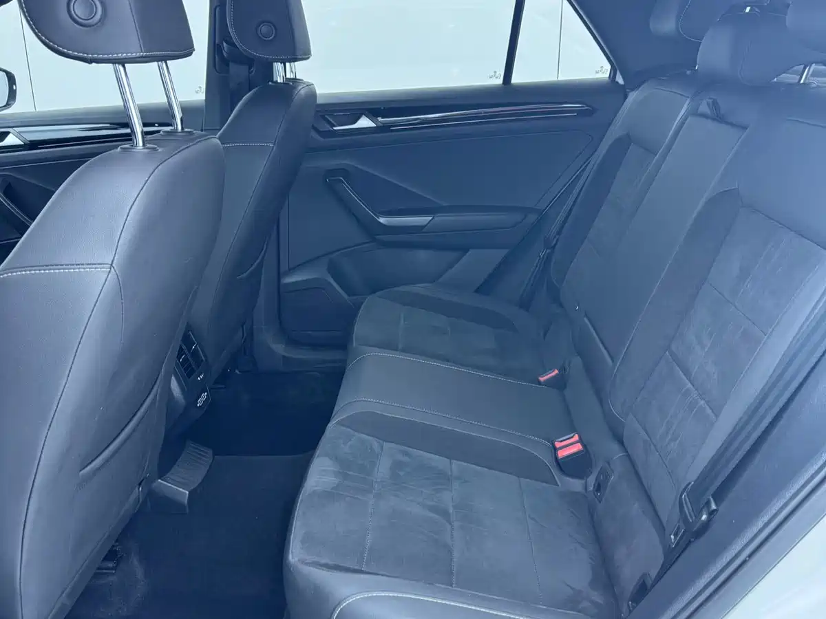 Volkswagen T-ROC 2021 280TSI DSG 4WD Luxury Connected фото 10