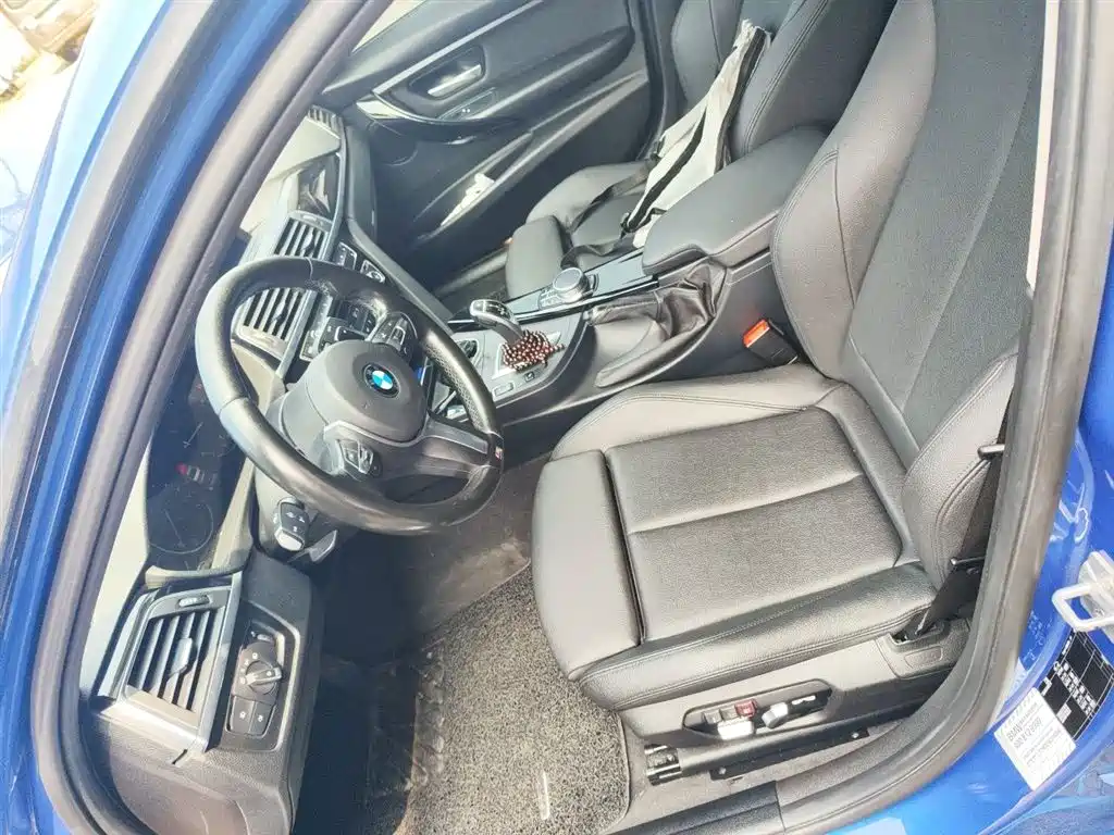 BMW 3 Series 2017 320Li M Sport фото 8