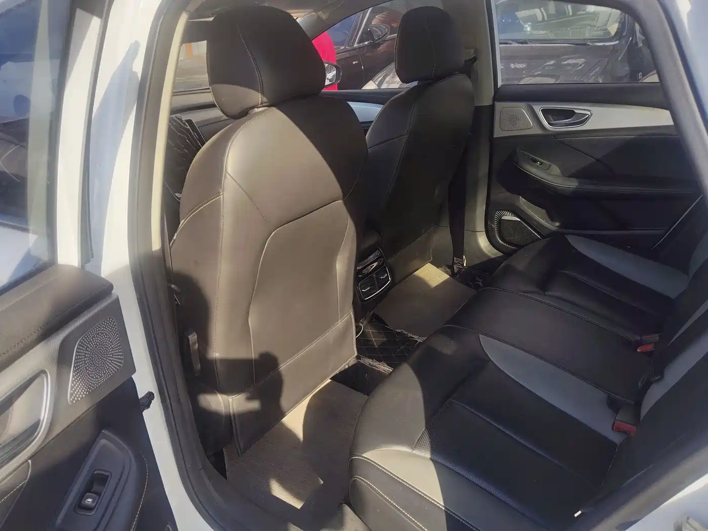 Roewe i6 MAX EV 2022 2020 Model 1.5T PHEV Cool Panoramic Sunroof Edition