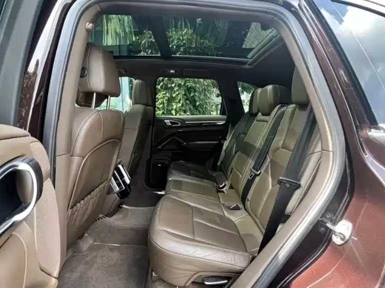 Porsche Cayenne 2014 Cayenne Platinum Edition 3.0T фото 6