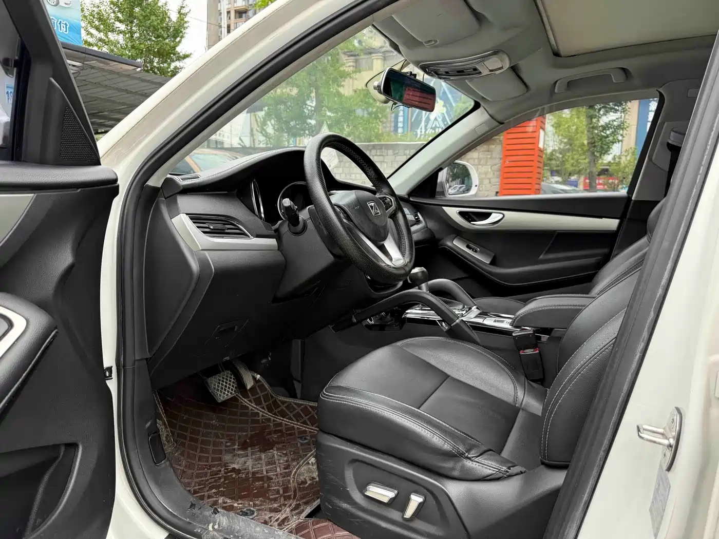 Zotye SR7 2016 2016 1.5T CVT Magic Cube Dream Edition (China V)