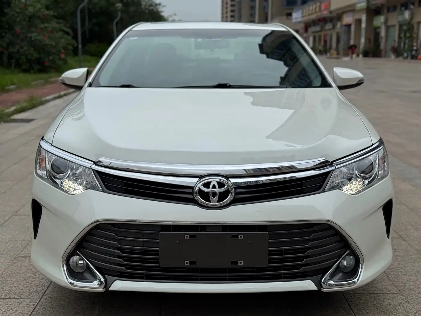 Toyota Camry 2015 2.0G Leading Edition