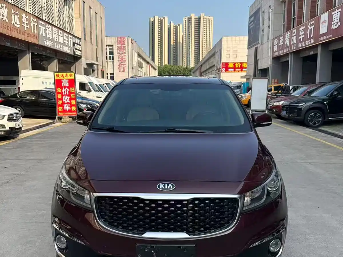 Kia Carnival (Import) 2015 2.2T Luxury China IV фото 3