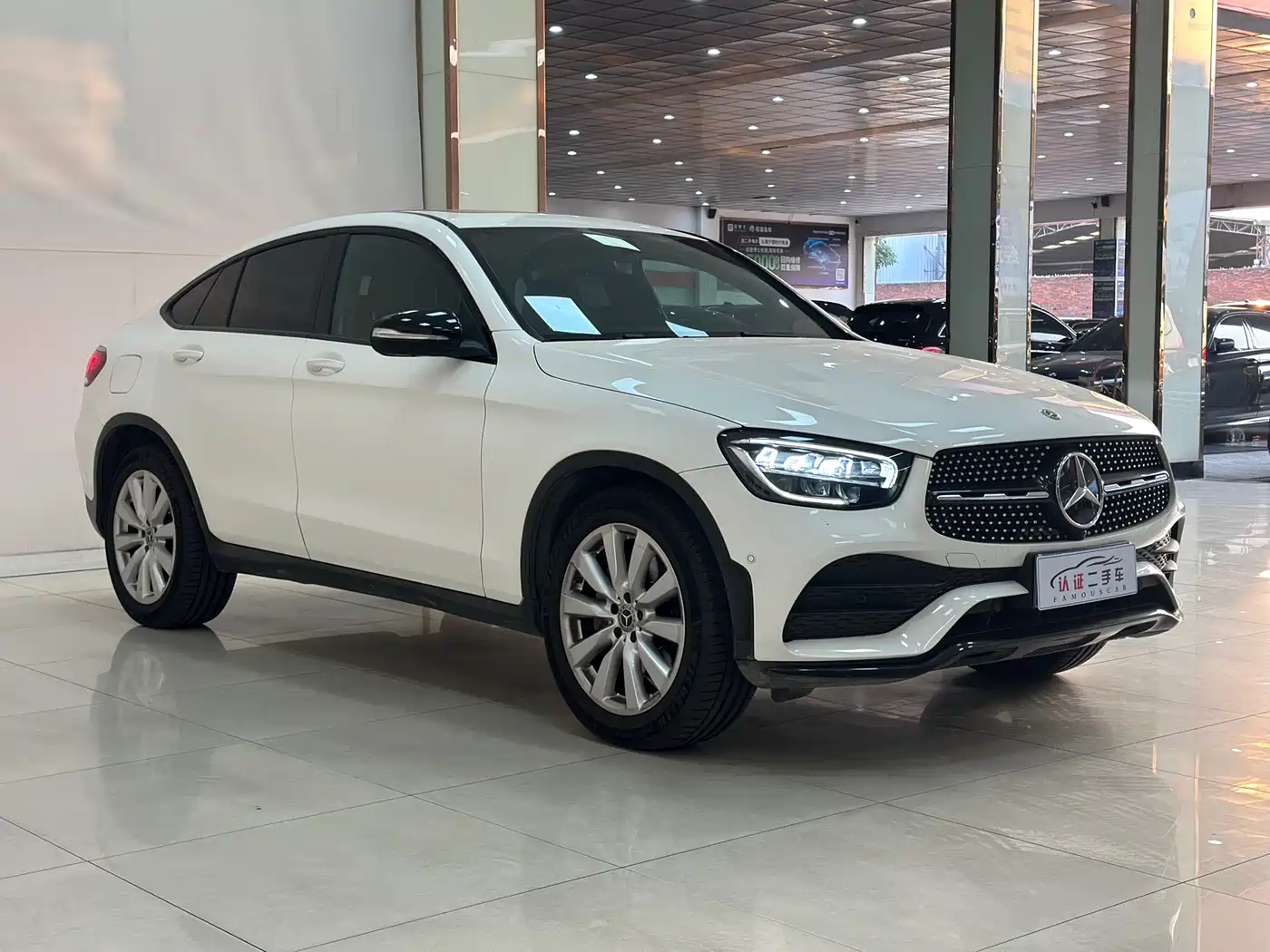 Mercedes-Benz GLC Coupe 2020 GLC 260 4MATIC Coupe SUV фото 3
