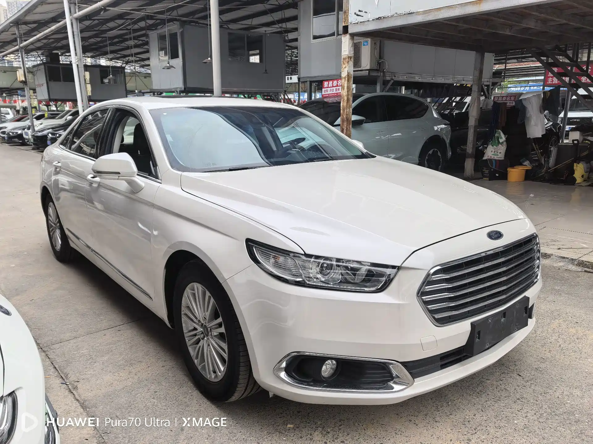 Фото 3 - Ford Taurus