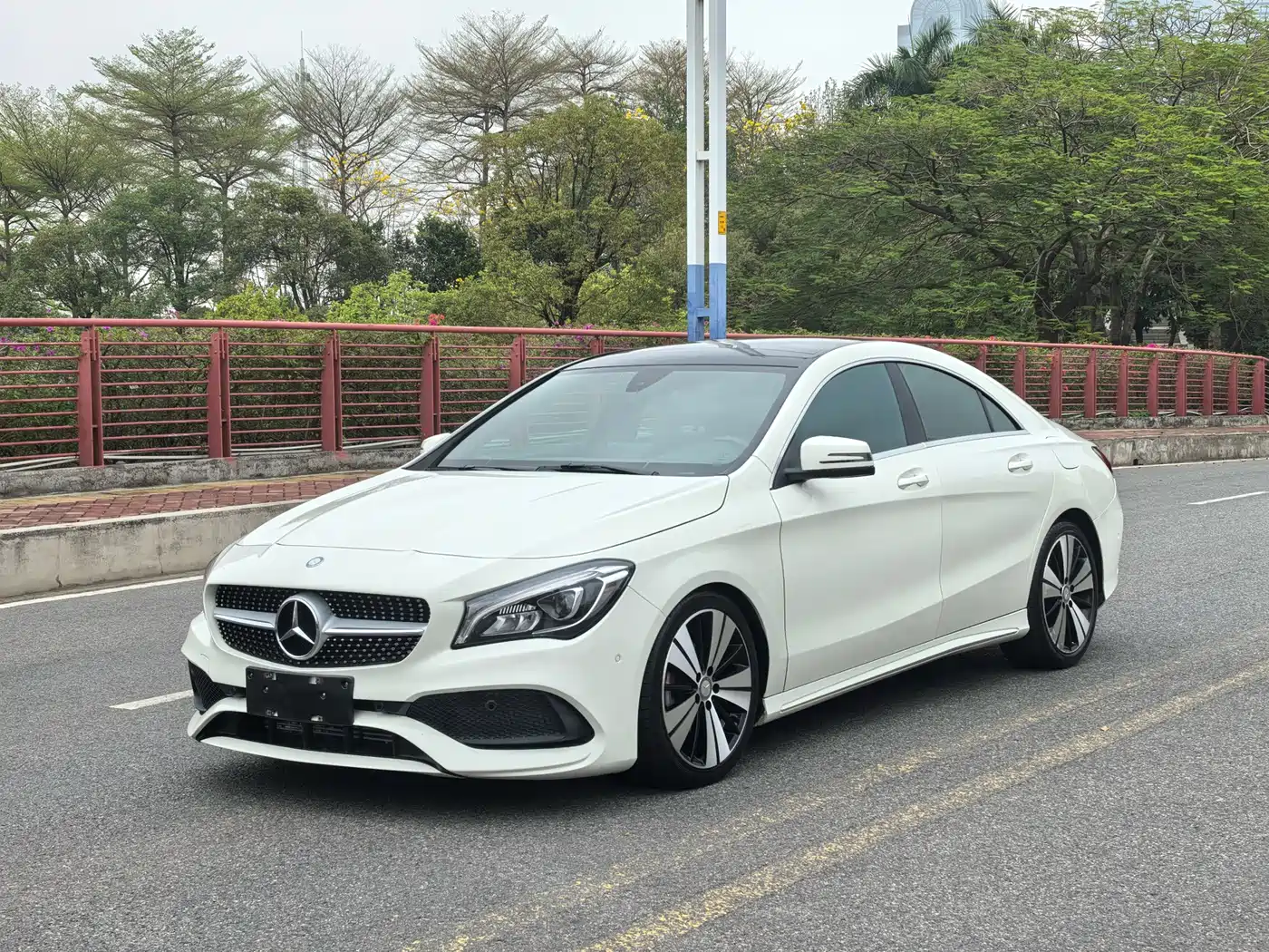 Mercedes-Benz CLA (Import) 2017 Facelift CLA 200 Style