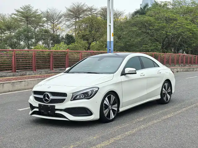 MERCEDES-BENZ CLA