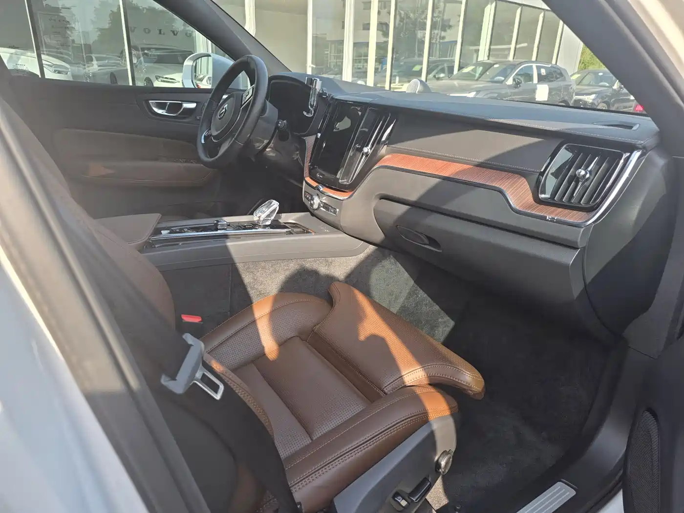 Volvo XC60 Plug-in Hybrid 2025 2025 Plug-in Hybrid Long Range AWD Zhiya Luxury Edition