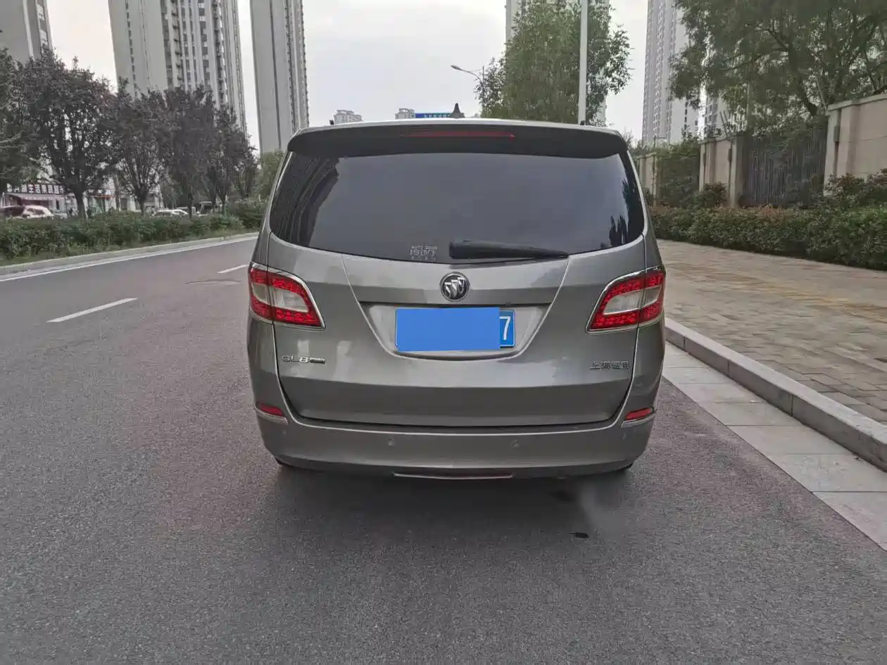 Photo 6 - Buick GL8