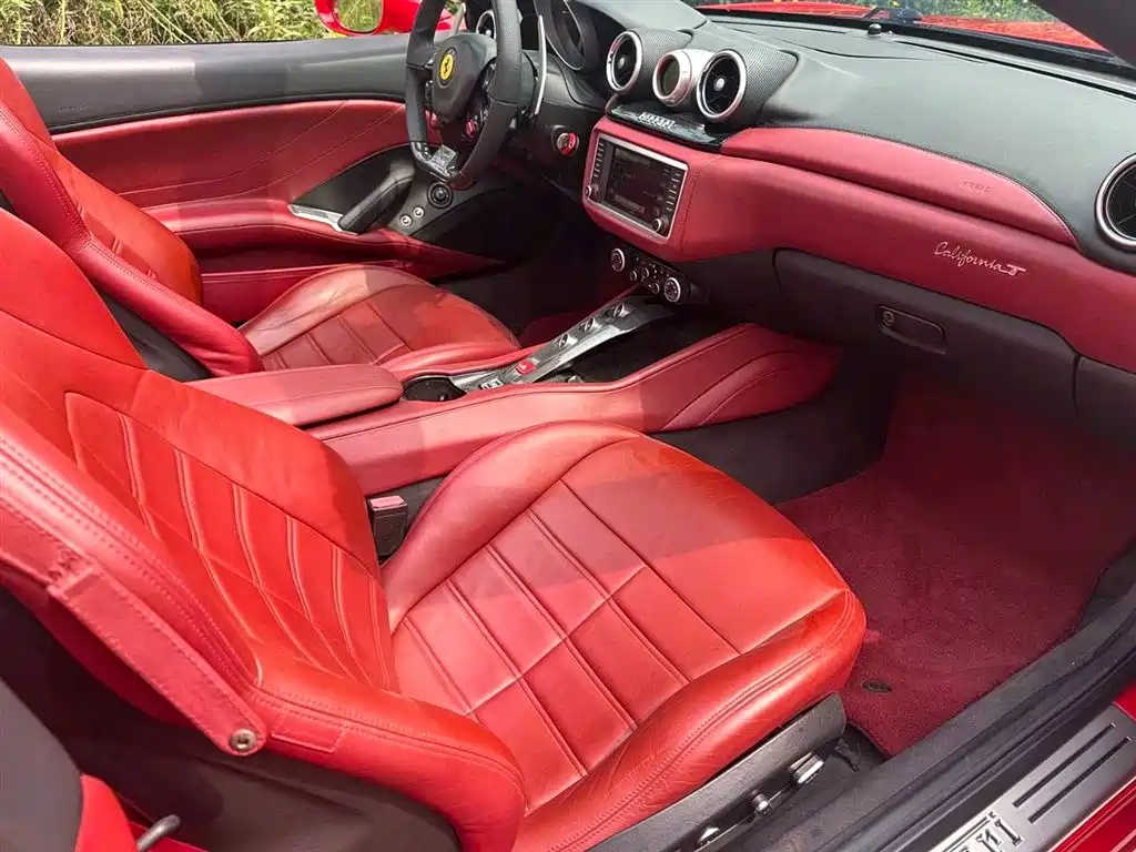 Ferrari California T 2017 2015 3.9T Standard