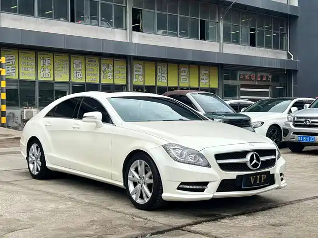 Mercedes-Benz CLS 2012 CLS 300 CGI — фото 3