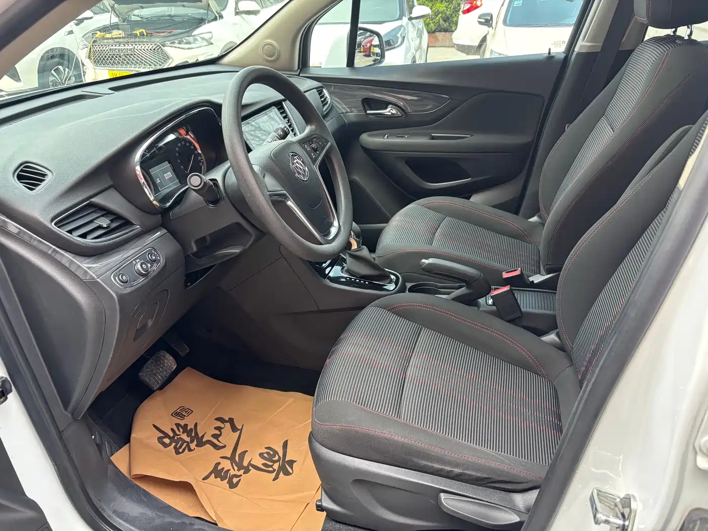 Buick Encore 2017 18T Automatic 2WD Urban Fashion фото 7