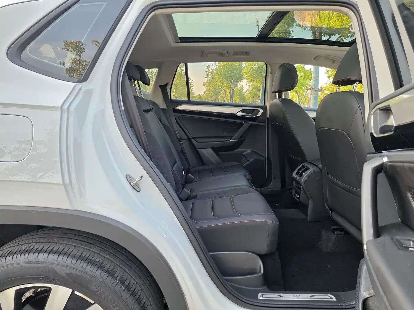 Volkswagen Tayron 2021 330TSI 2WD 30th Anniversary Edition фото 11