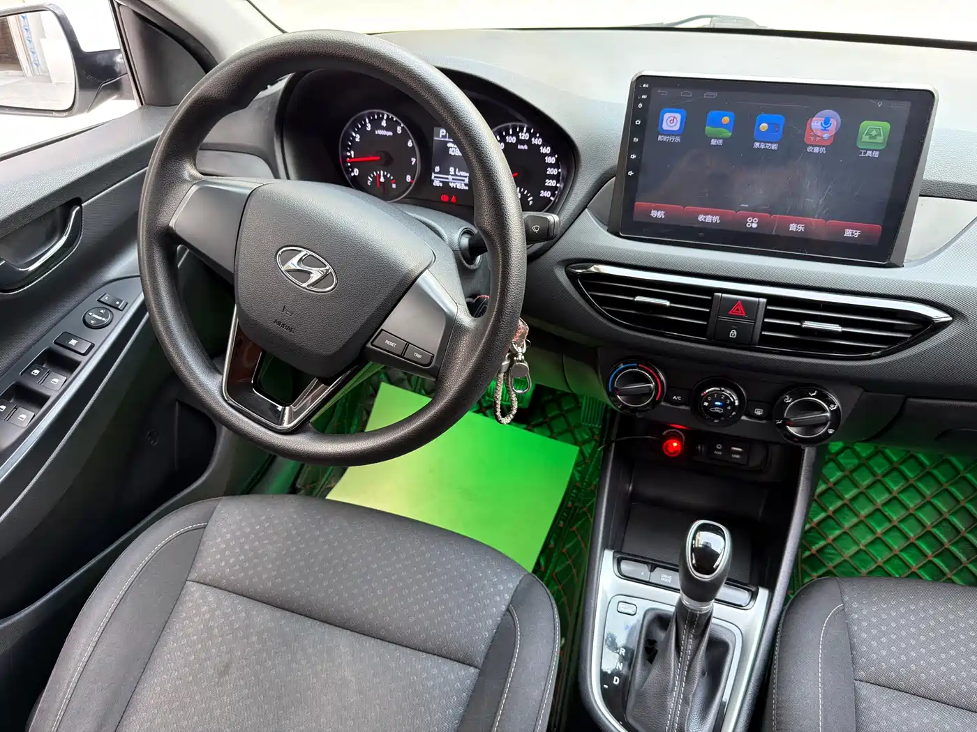 Hyundai Elantra 2018 1.6L Automatic Pleasing Edition GL China VI фото 12